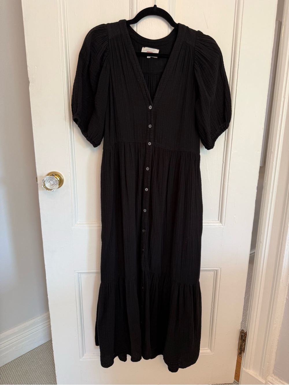 XiRENA Black Button-Front Maxi Dress with Puff Sleeves